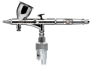 Iwata Custom Micron CM-C Plus Gravity Feed Dual Action Airbrush